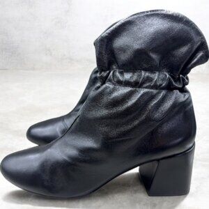 Schutz Women's Catarine Black Leather Booties - Size 11